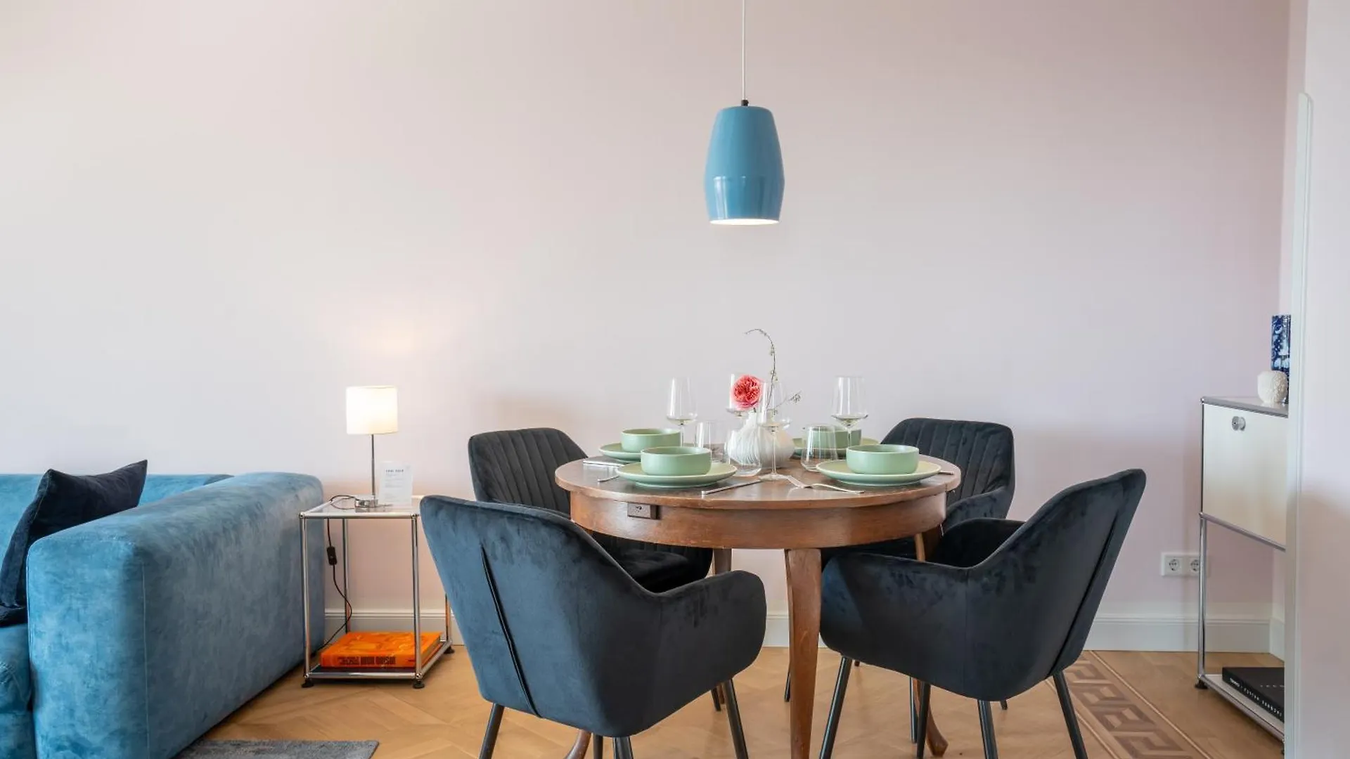 Appartement Cls Moderne City-Wohnung Hamburg Tiefgarage, Klimaanlage, 65 Zoll Smart-Tv, E-Laden, Balkon, Parken, Blick Ueber Hamburg, Cafe Im Haus, Bus Gegenueber, Flex Check In